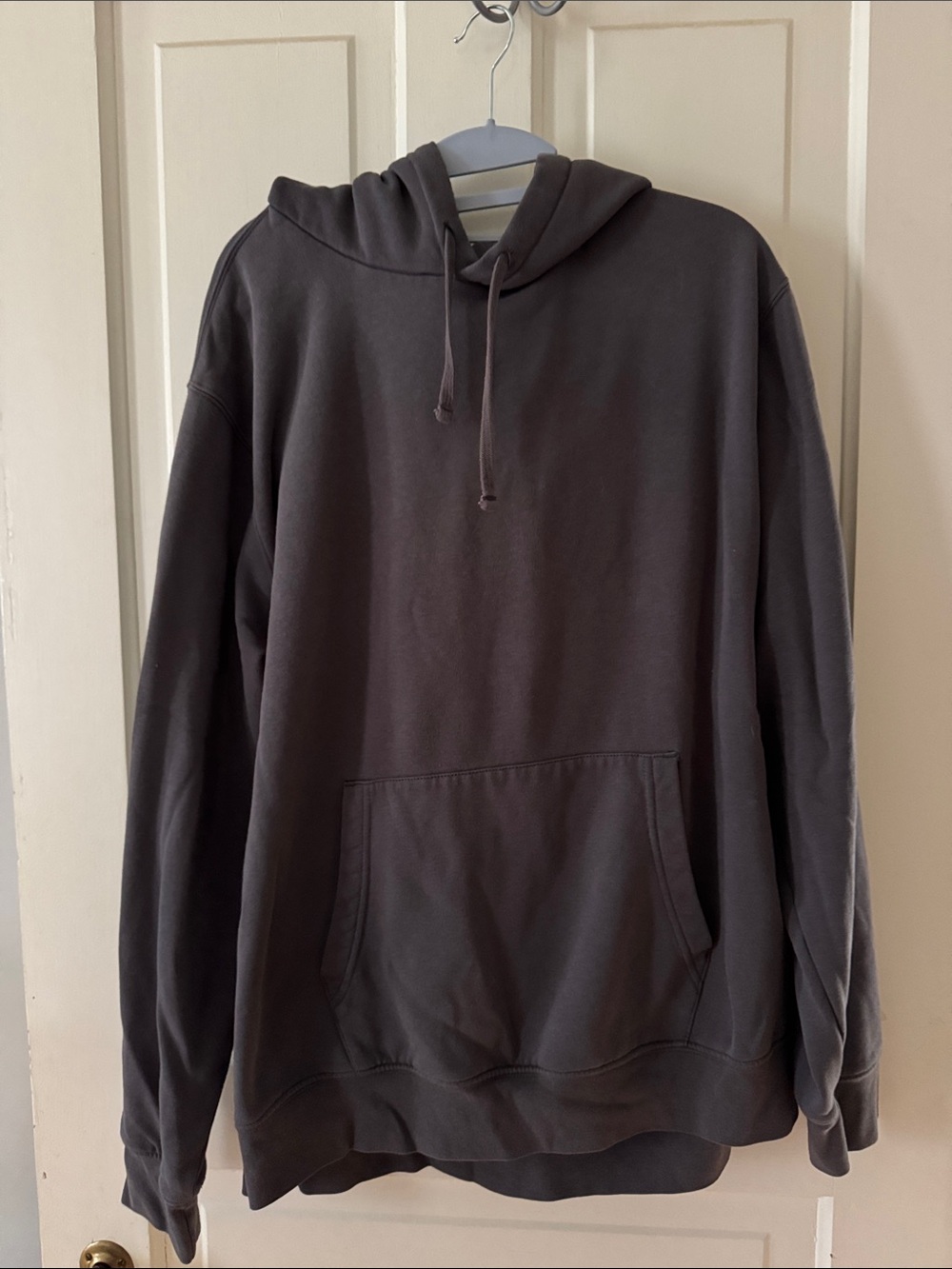 Men's Dark Gray Pullover Hoodie with Kangaroo Pocket